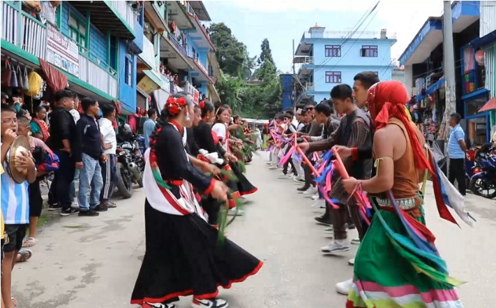 फुङ्लिङमा आज रोपाइँ जात्रा 